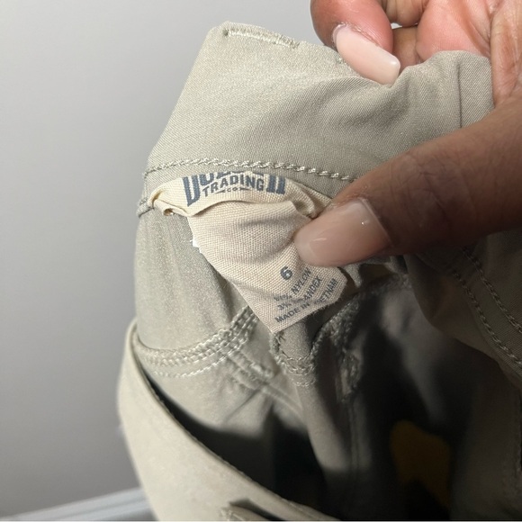 Duluth Trading Women's Dry on the Fly Capris Pants‎ 6 Tan Hiking Outdoor Nylon - Picture 6 of 12